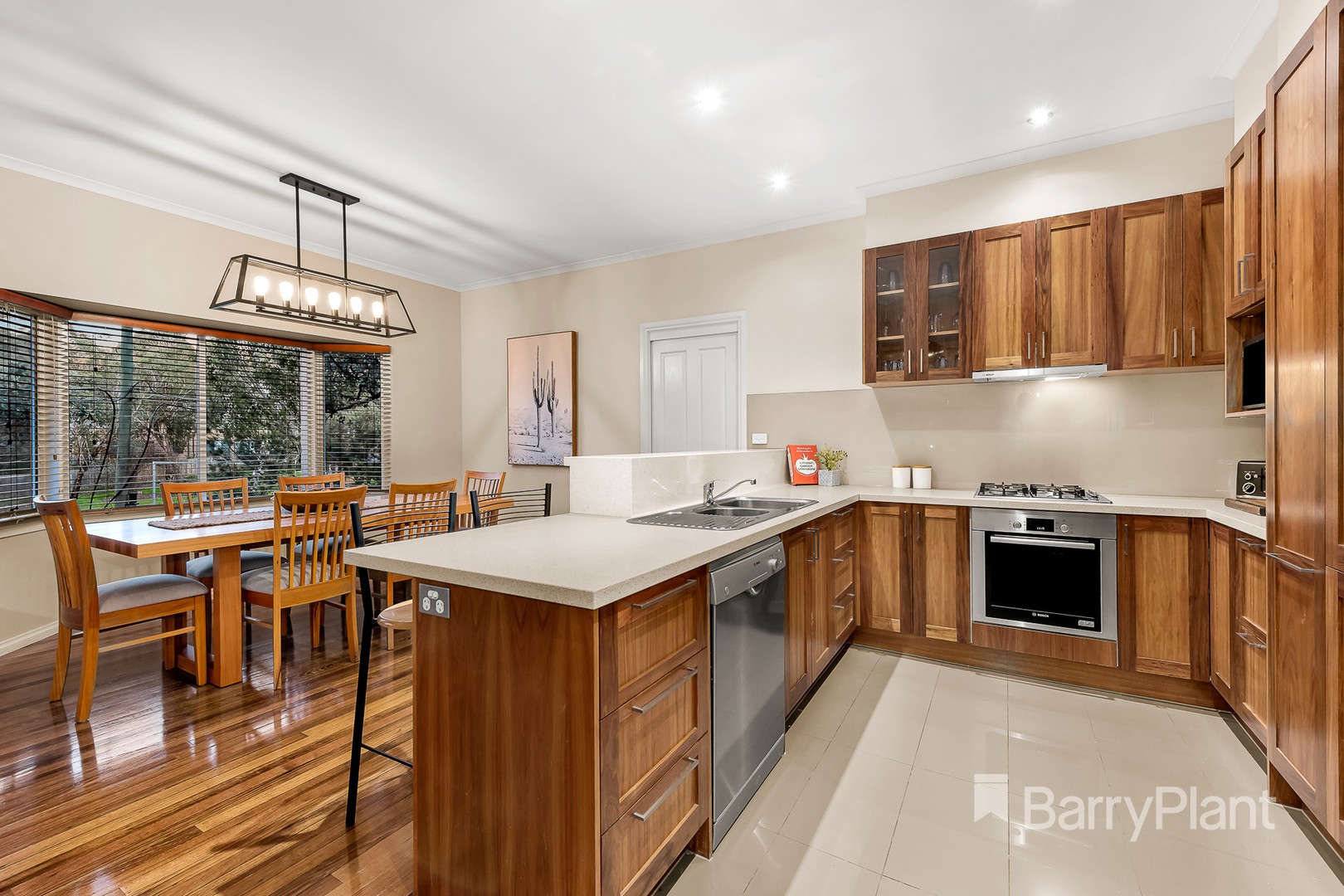 33 Nicholson Close, Research, VIC 3095, Research - Thumbnail 2