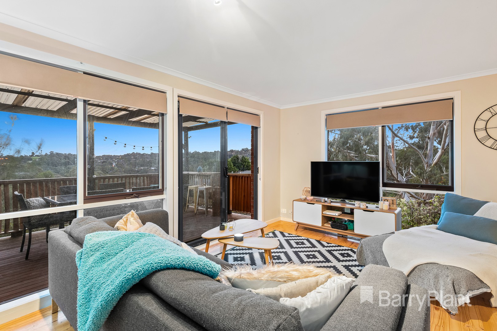 1 Goonyah Court, Greensborough, VIC 3088 - Thumbnail 2 - 20/09/2019