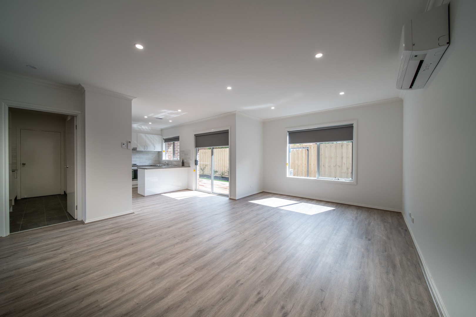 1/4 Kilvington Close, Berwick, VIC 3806 - Thumbnail 2 - 24/09/2019