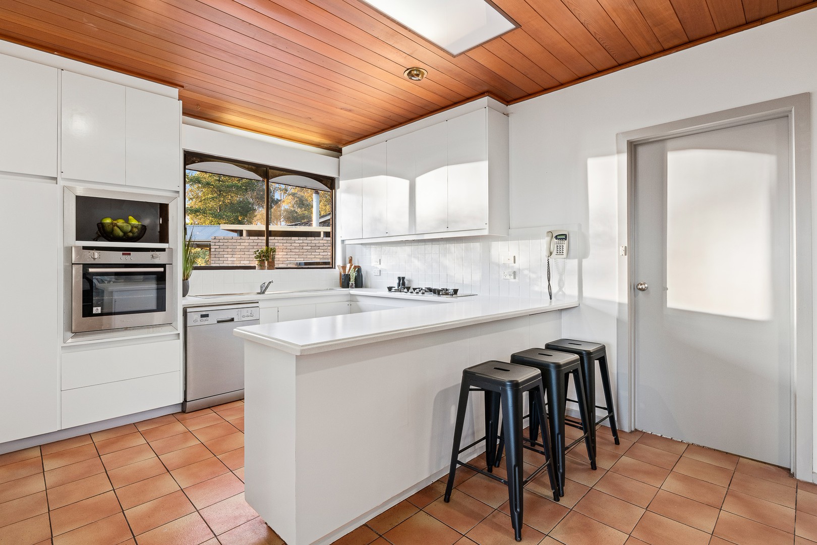 30 Malabar CrescentEltham, VIC 3095, Eltham - Thumbnail 3