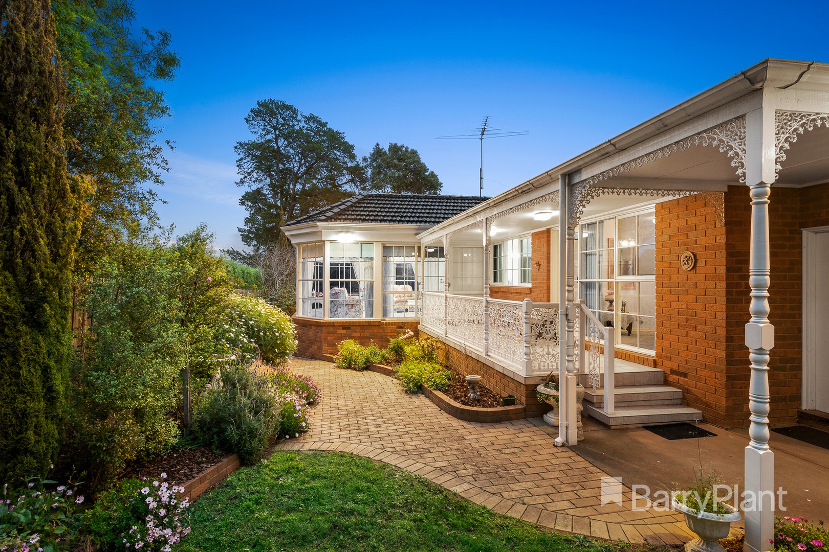 10 Vistaway Court, Donvale, VIC 3111, Donvale - Thumbnail 2