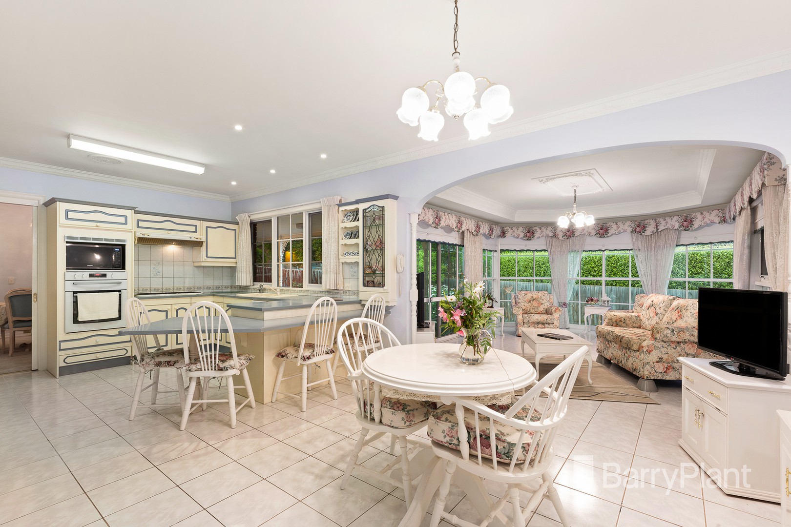 10 Vistaway Court, Donvale, VIC 3111, Donvale - Thumbnail 4