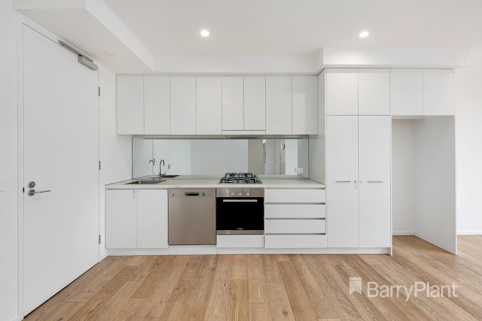 313/21 Queen StreetBlackburn, VIC 3130, Blackburn - Thumbnail 2