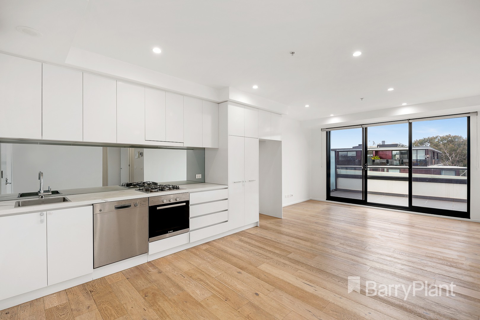 313/21 Queen StreetBlackburn, VIC 3130, Blackburn - Thumbnail 3