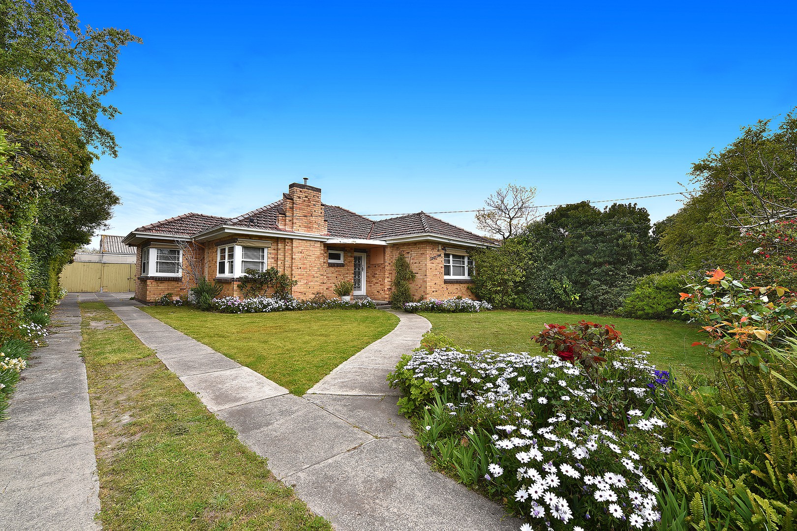 61 Edwardes Street, Reservoir, VIC 3073 - Thumbnail 2 - 09/10/2019