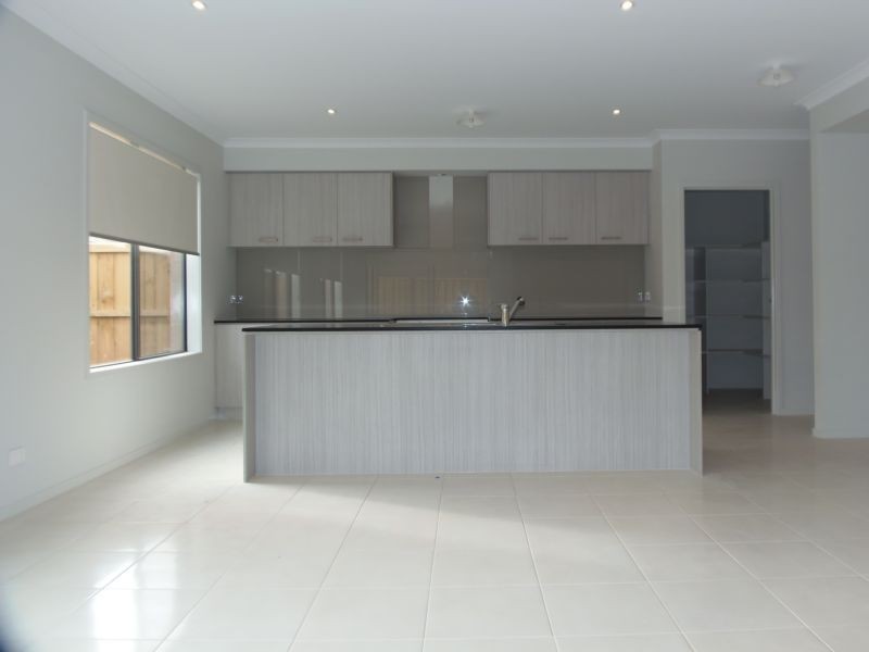 12 Wilde Street, Plumpton, VIC 3335 - Thumbnail 1 - 09/10/2019