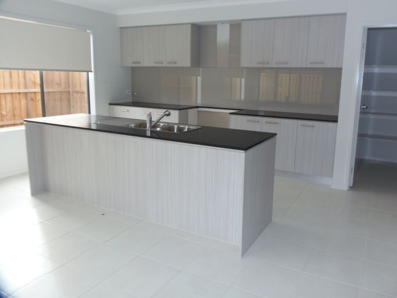 12 Wilde Street, Plumpton, VIC 3335 - Thumbnail 2 - 09/10/2019