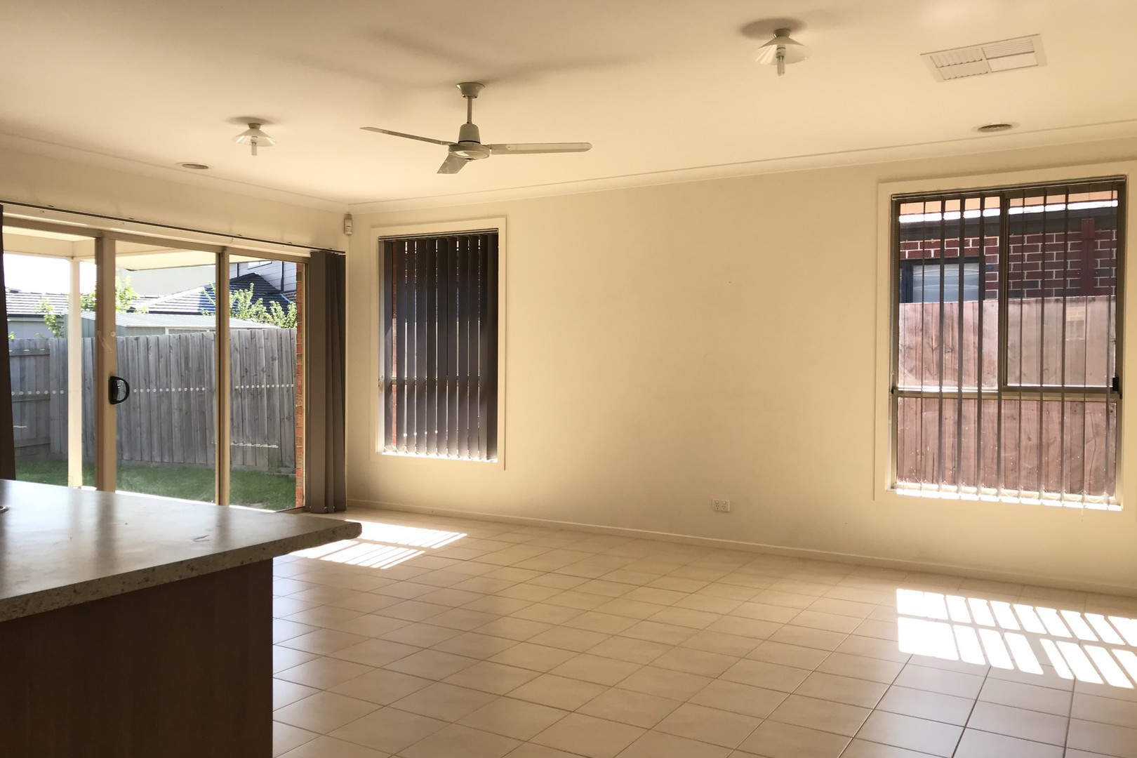 6 Zinnober Gardens, Epping, VIC 3076 - Thumbnail 2 - 16/10/2019