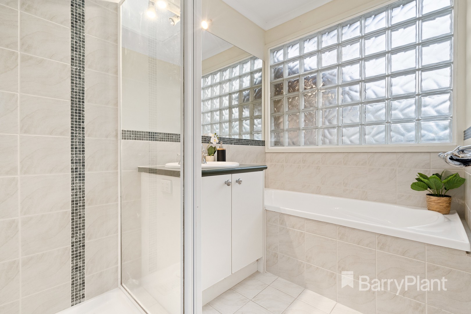 21 Malabar CrescentEltham, VIC 3095, Eltham - Thumbnail 7