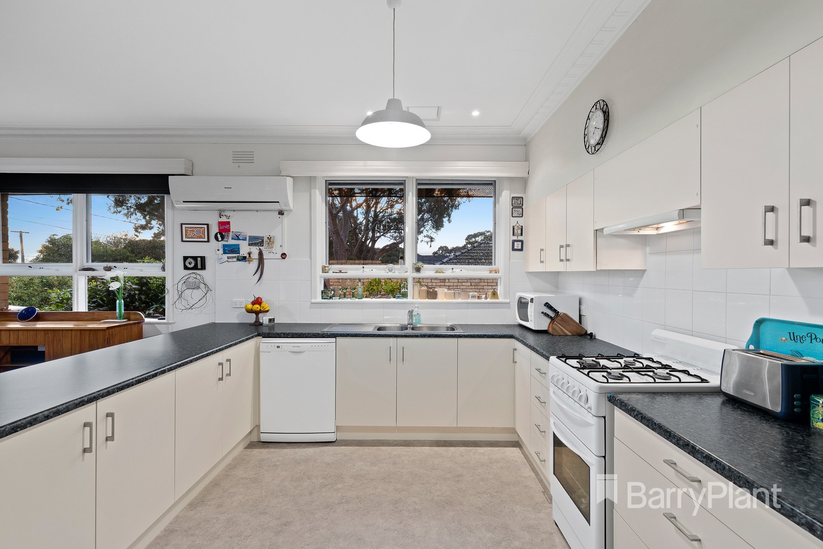 32 Bermuda DriveBlackburn South, VIC 3130, Blackburn South - Thumbnail 4