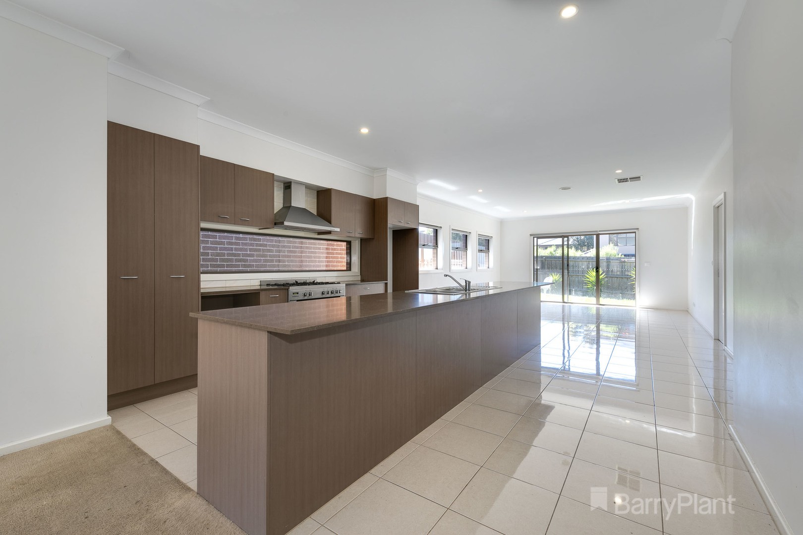 2/241-253 Soldiers Road, Beaconsfield, VIC 3807 - Thumbnail 1 - 28/10/2019