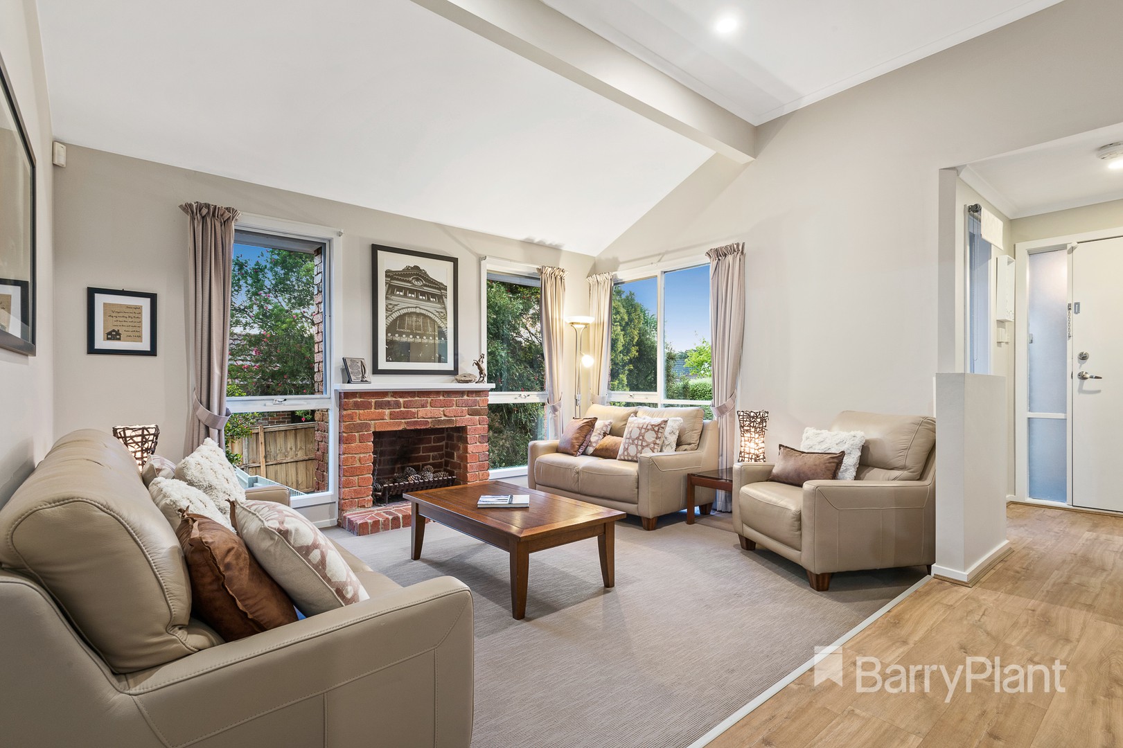 40 Black Springs Road, Chirnside Park, VIC 3116 - Thumbnail 2 - 30/10/2019