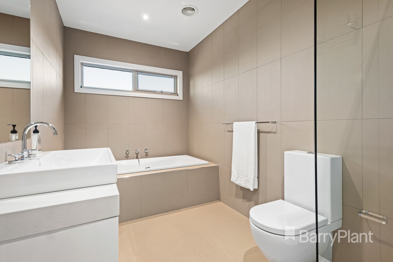 2 Gilbert Street, Bulleen, VIC 3105, Bulleen - Thumbnail 6