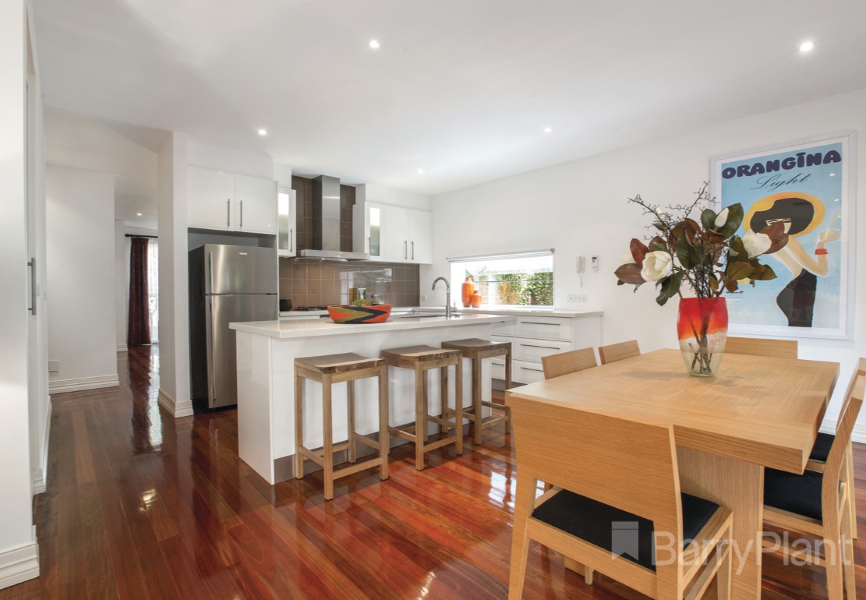 2/33 Suffolk Road, Surrey Hills, VIC 3127 - Thumbnail 1 - 07/11/2019