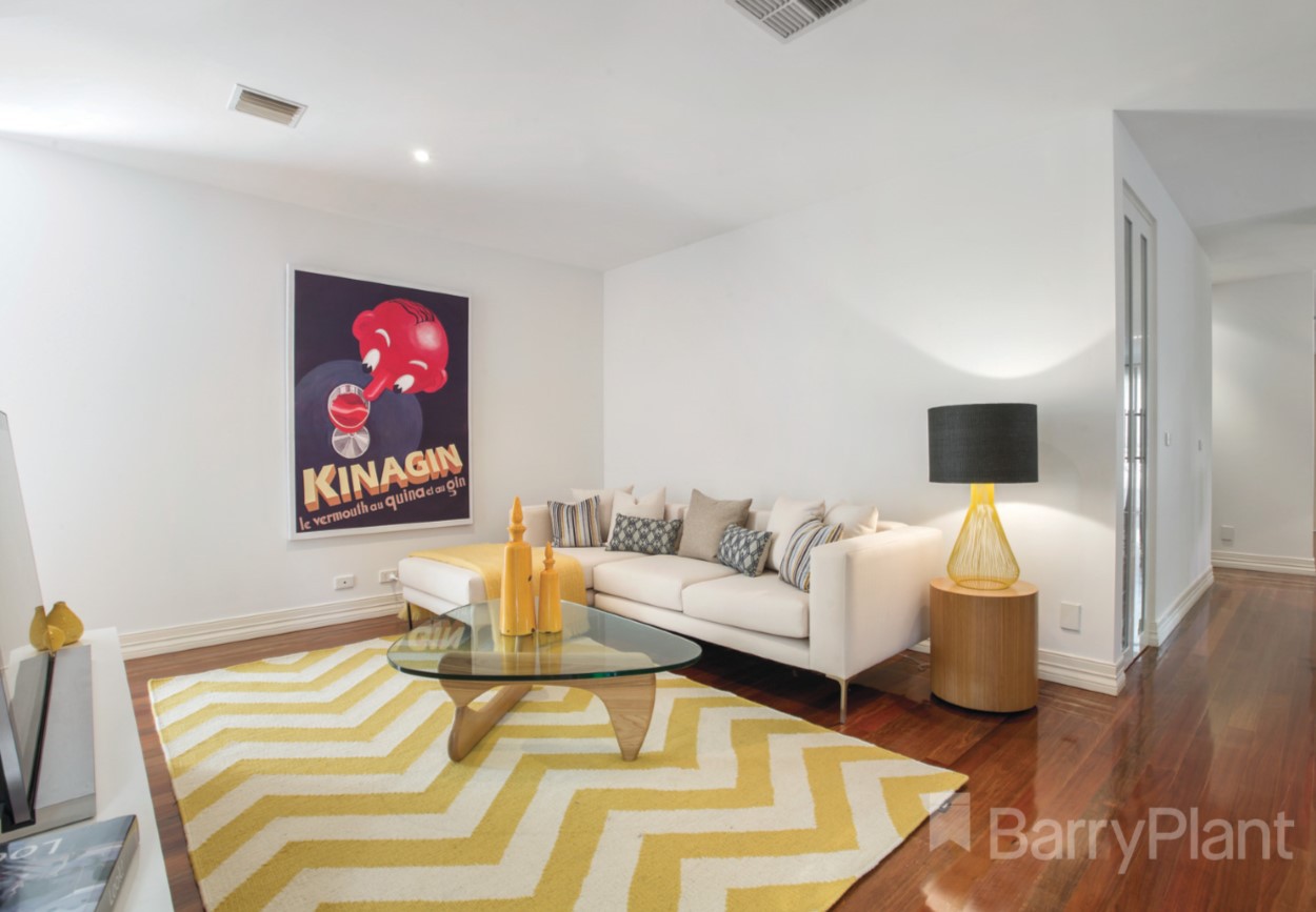 2/33 Suffolk Road, Surrey Hills, VIC 3127 - Thumbnail 2 - 07/11/2019