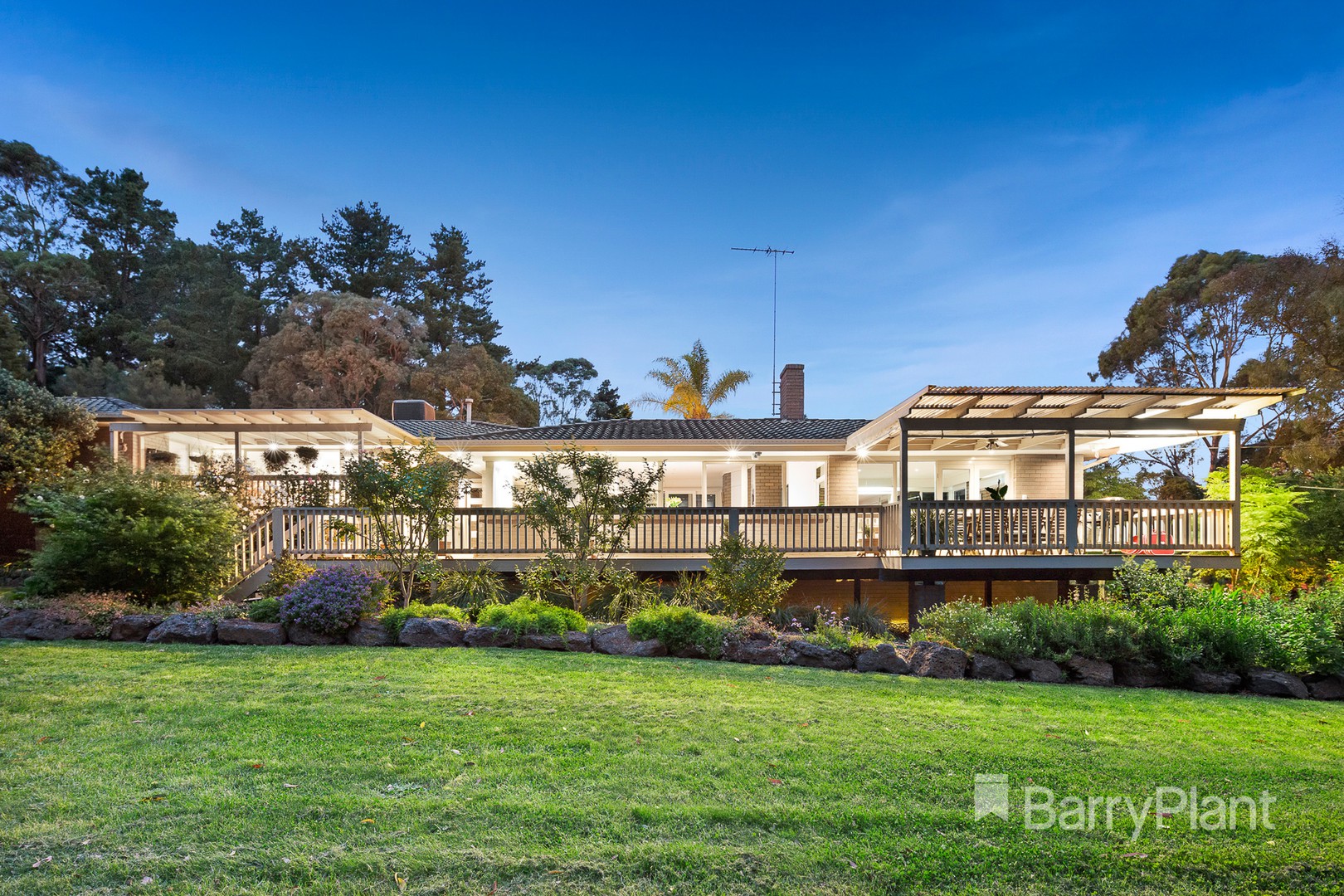 14 Tandarook Crescent, Donvale, VIC 3111, Donvale - Thumbnail 2