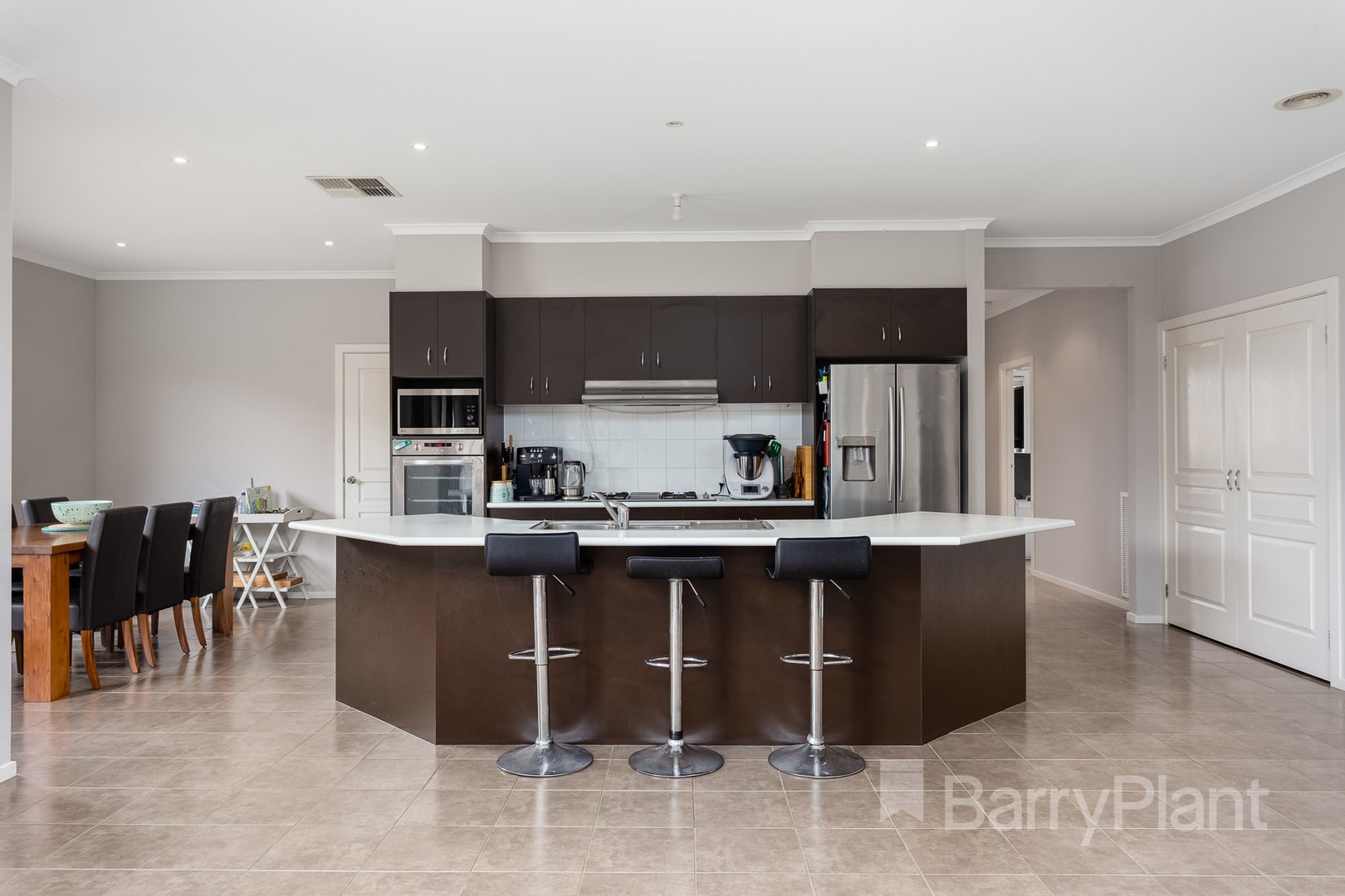 11 Villiers Drive, Point Cook, VIC 3030 - Thumbnail 1 - 11/11/2019