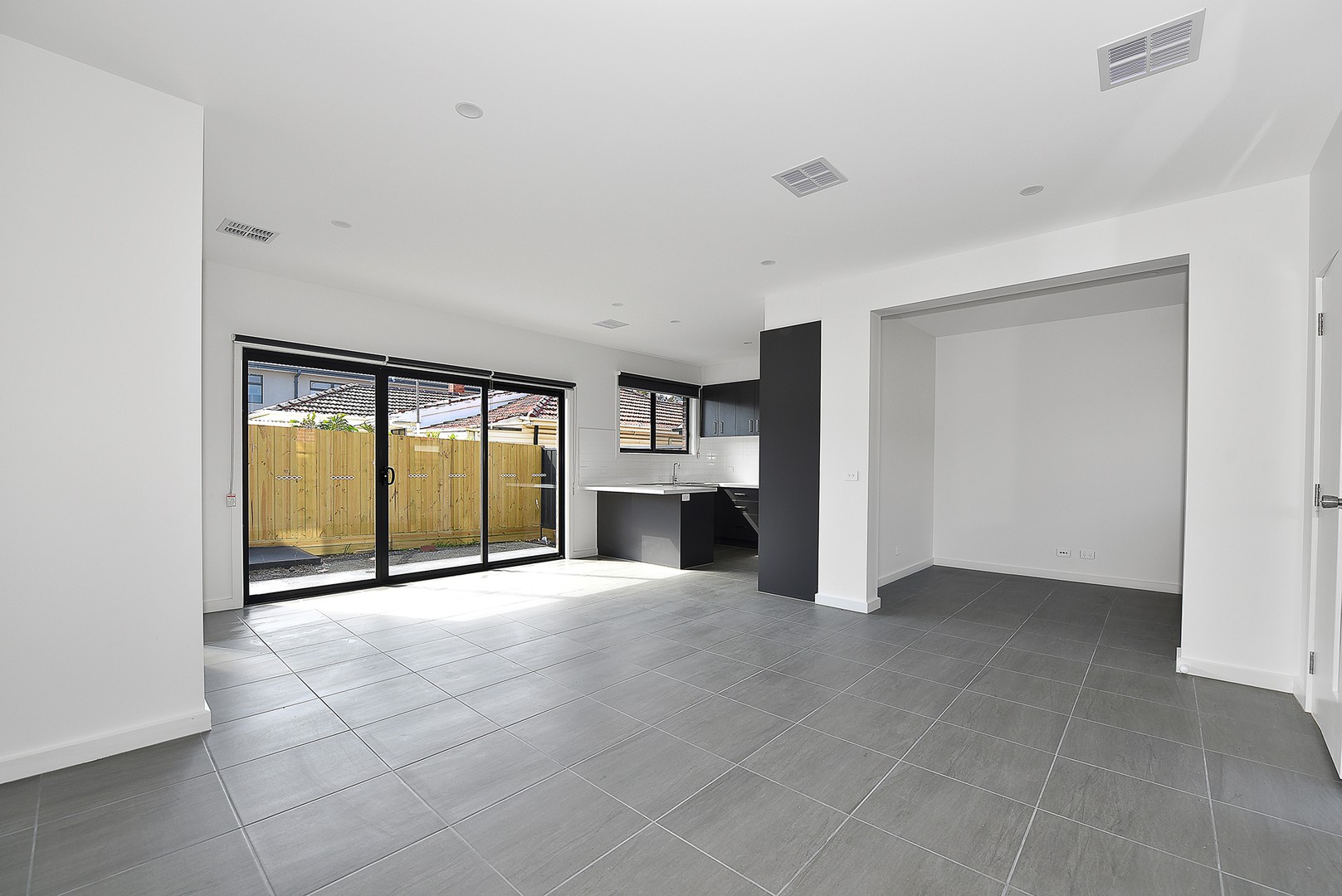 2/14 Vaynor Street, Niddrie, VIC 3042 - Thumbnail 1 - 11/11/2019