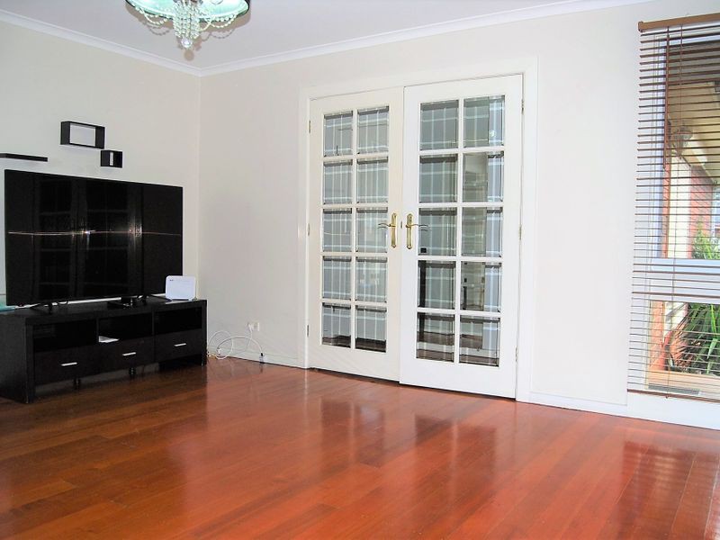 2 Davitt Drive, Deer Park, VIC 3023 - Thumbnail 2 - 11/11/2019