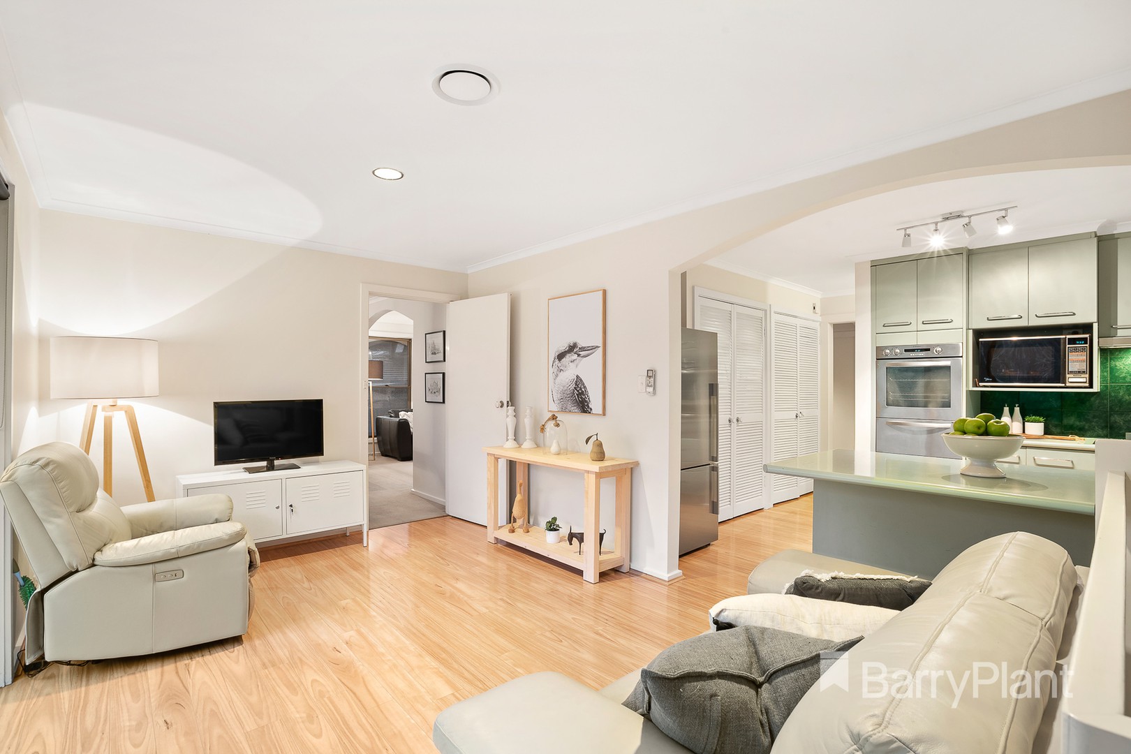 8 Acheron CrescentEltham North, VIC 3095, Eltham North - Thumbnail 6