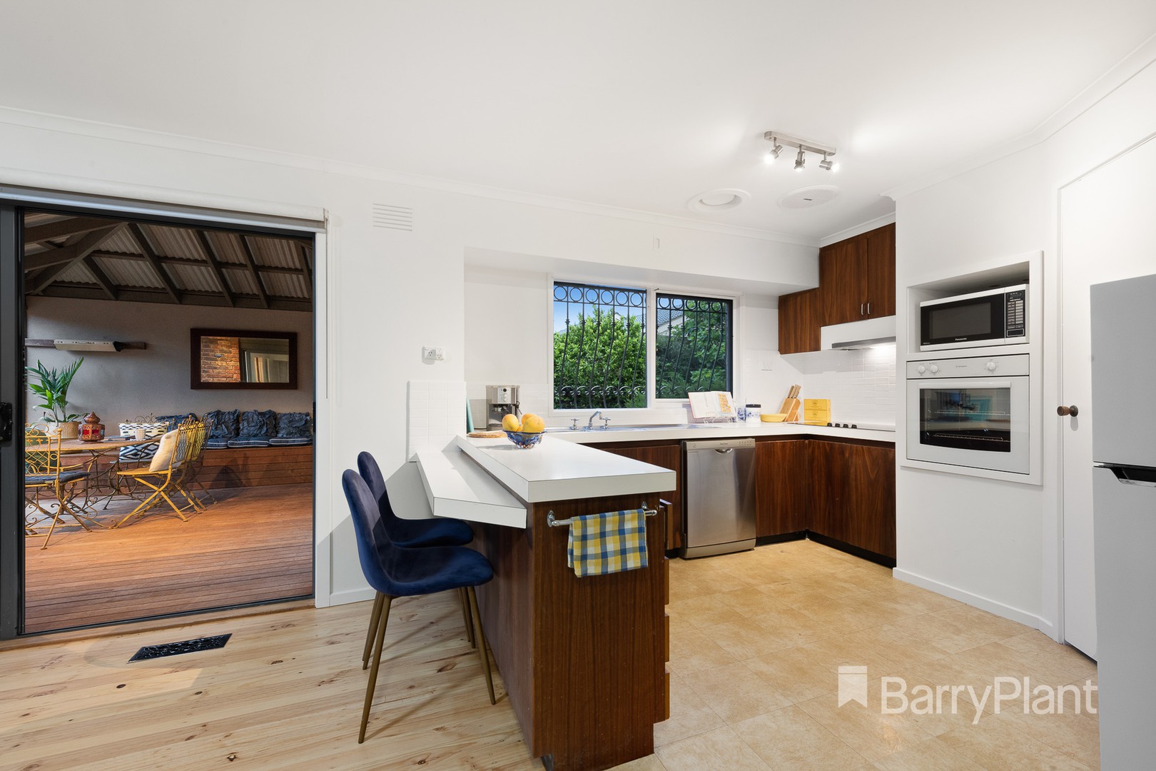 4 Glen Katherine DriveSt Helena, VIC 3088, St Helena - Thumbnail 6