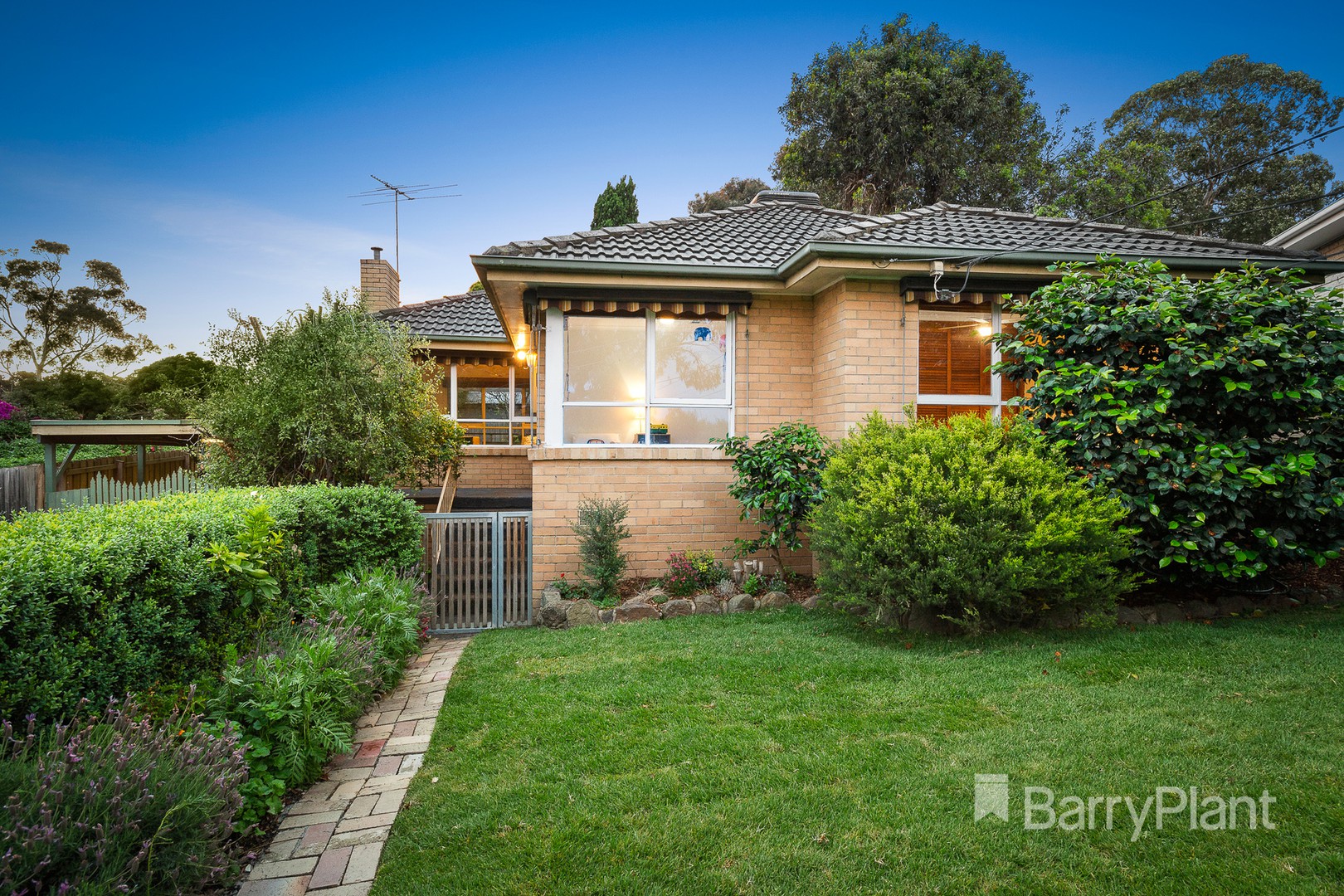 3 Frances AvenueGreensborough, VIC 3088, Greensborough - Thumbnail 2