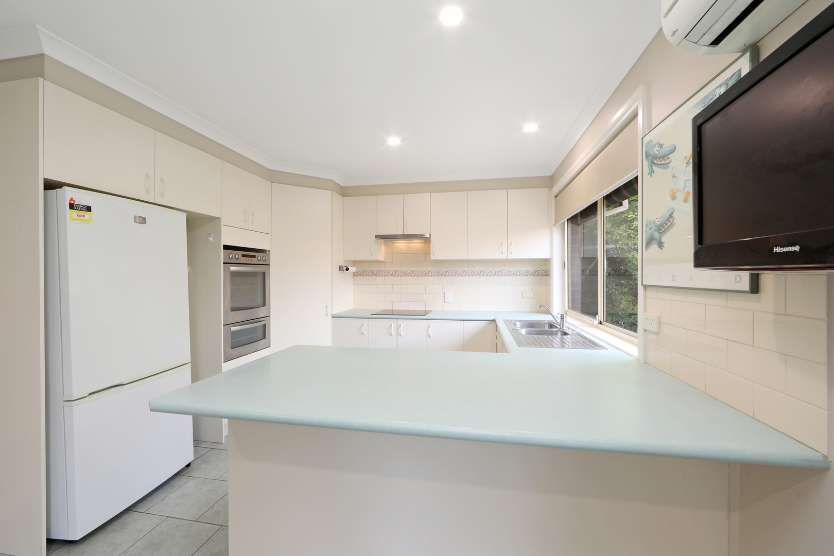 1 Wyandra Way, Rowville, VIC 3178 - Thumbnail 2 - 15/11/2019