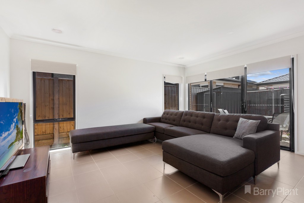 451 Mandalay Circuit, Beveridge, VIC 3753 - Thumbnail 2 - 22/11/2019