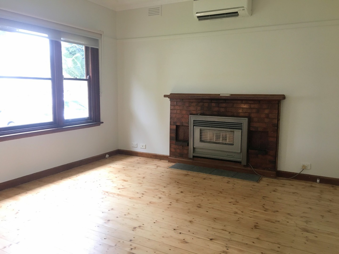 56 Ross Street, Coburg, VIC 3058 - Thumbnail 1 - 25/11/2019