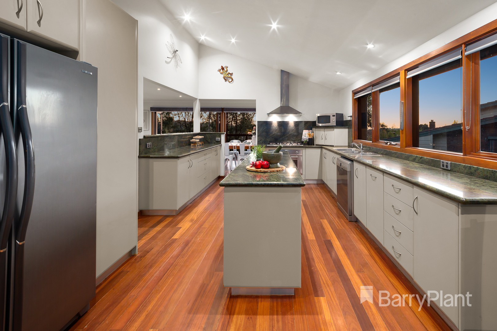 8 Stokes Place, Eltham, VIC 3095, Eltham - Thumbnail 7