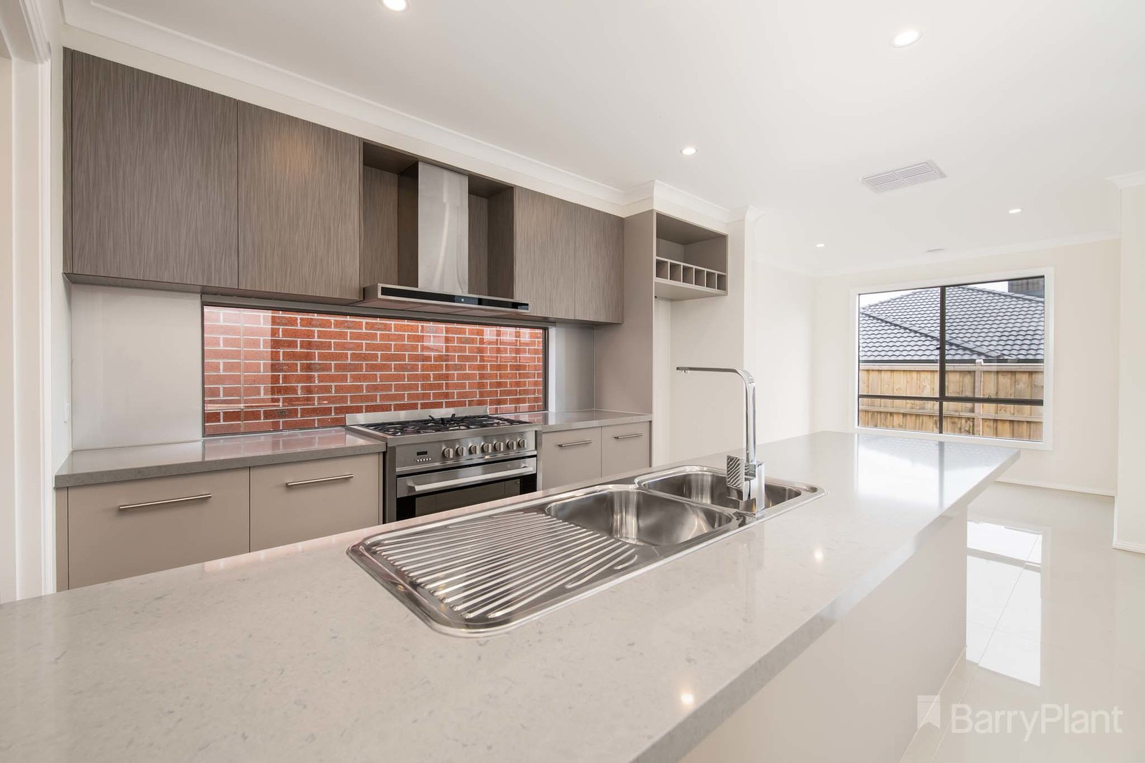 7 Freshman Avenue, Clyde, VIC 3978 - Thumbnail 1 - 05/12/2019