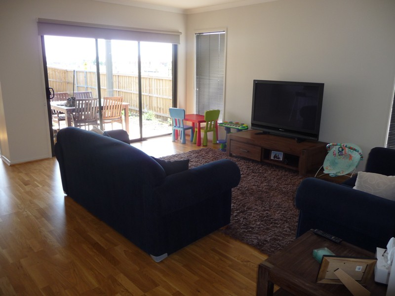 10 Pomaderris  Drive, Mernda, VIC 3754 - Thumbnail 2 - 09/12/2019