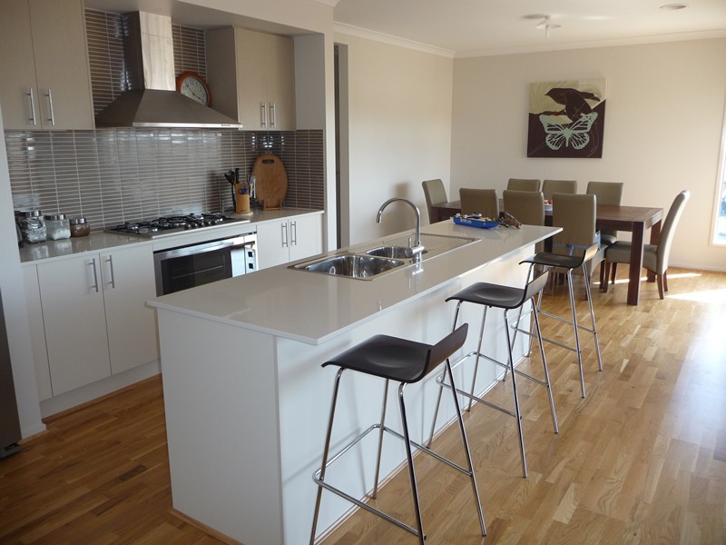 10 Pomaderris  Drive, Mernda, VIC 3754 - Thumbnail 1 - 09/12/2019