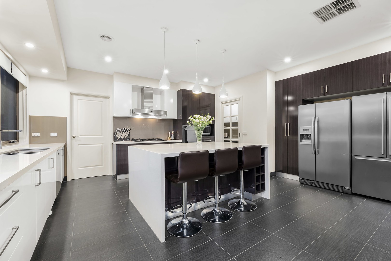 62 Goulburn Drive, Rowville, VIC 3178 - Thumbnail 2 - 10/12/2019