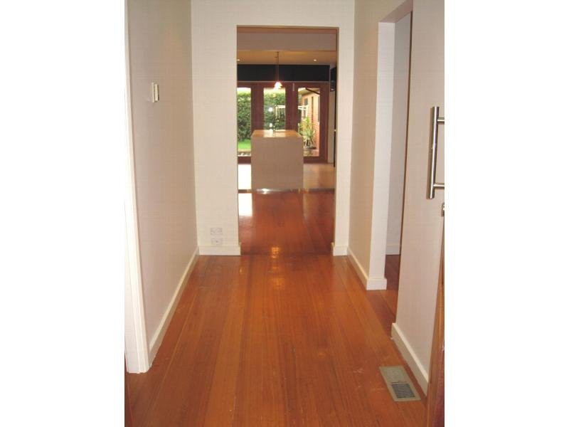 10 Vale Street, Reservoir, VIC 3073 - Thumbnail 1 - 24/12/2019