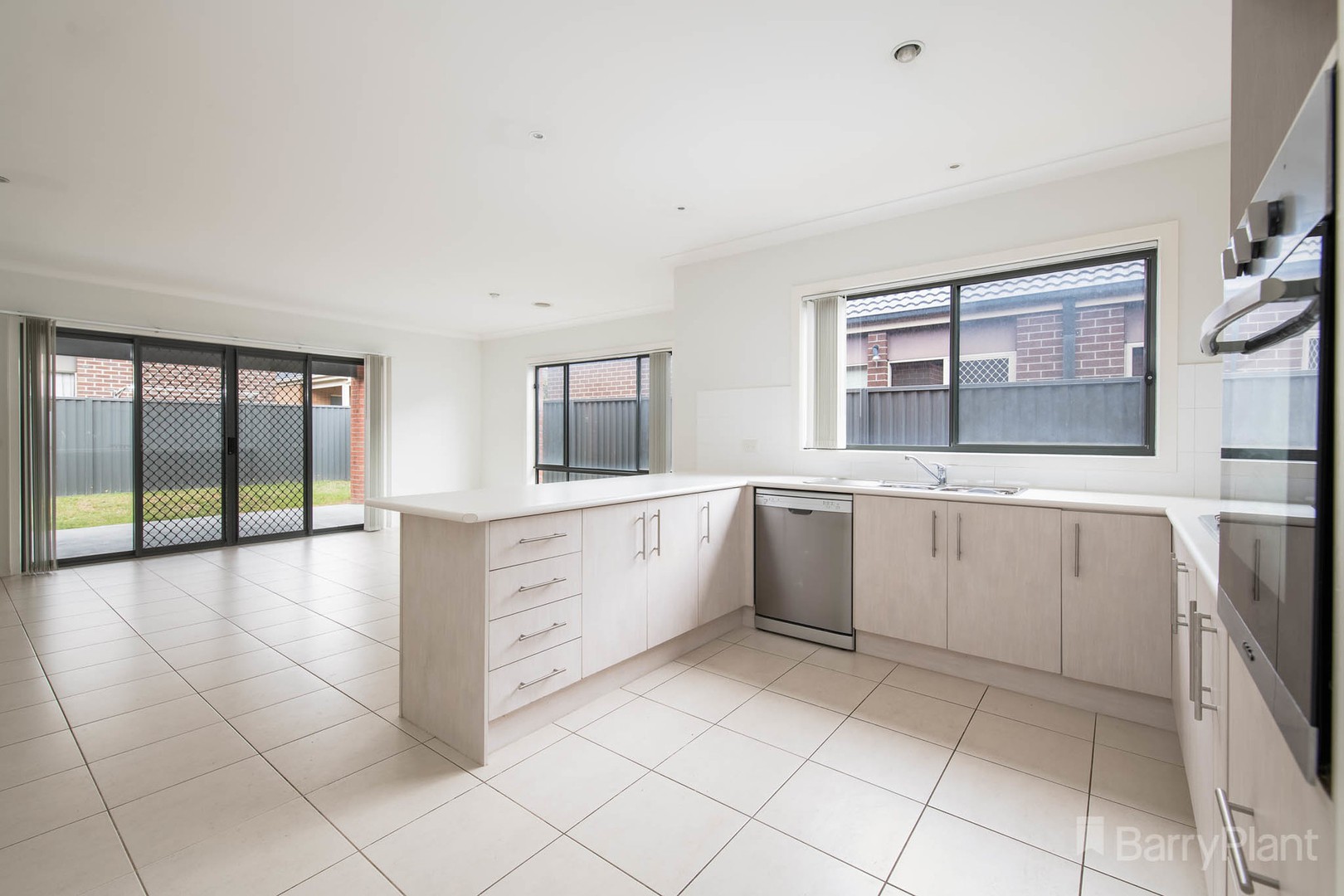 24 Joseph Banks Drive, Pakenham, VIC 3810 - Thumbnail 1 - 08/01/2020