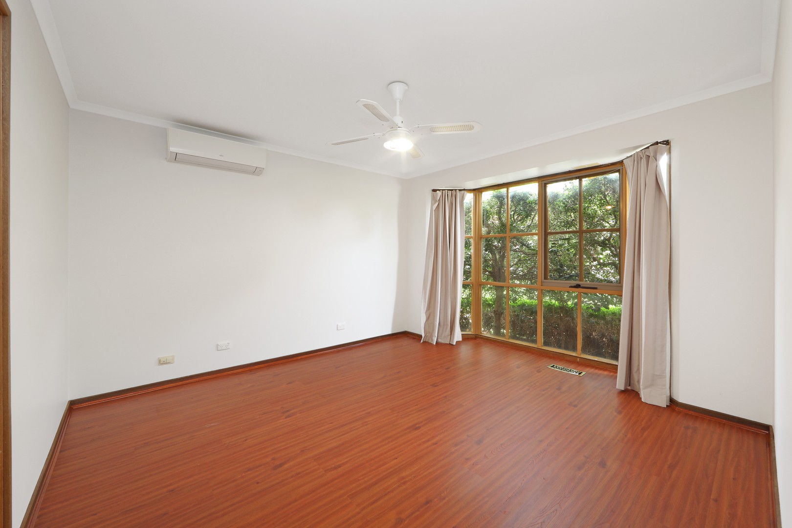 13 Severn Crescent, Rowville, VIC 3178 - Thumbnail 1 - 09/01/2020