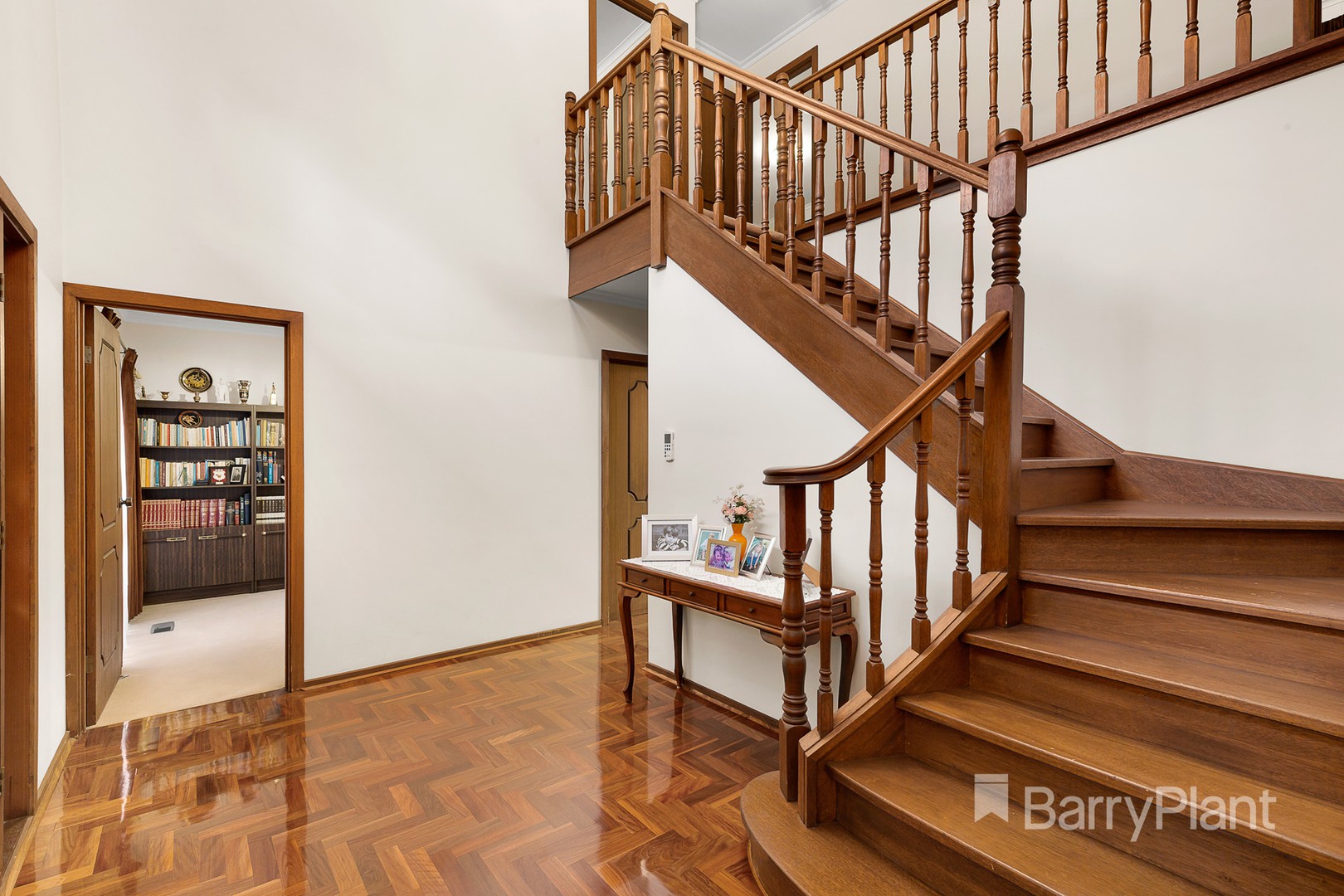 301 Oban Road, Donvale, VIC 3111, Donvale - Thumbnail 5