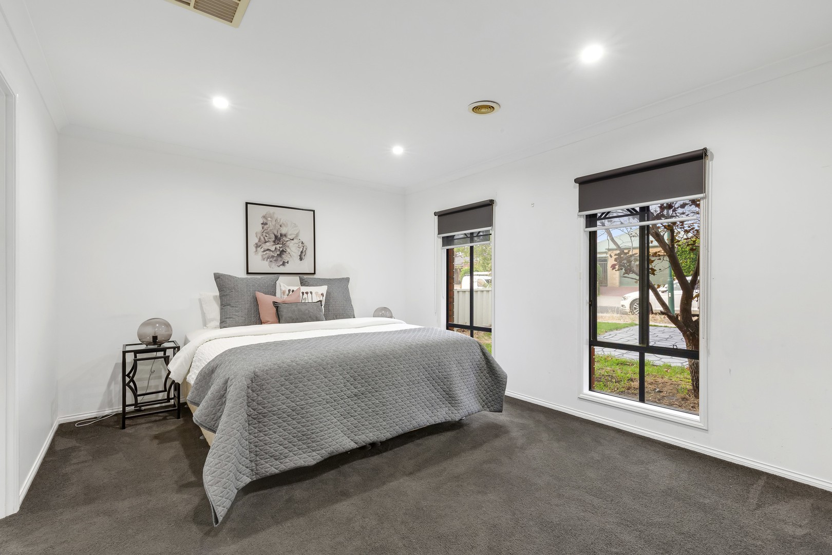 11 Cuthbert Drive, Hillside, VIC 3037 - Thumbnail 2 - 16/01/2020