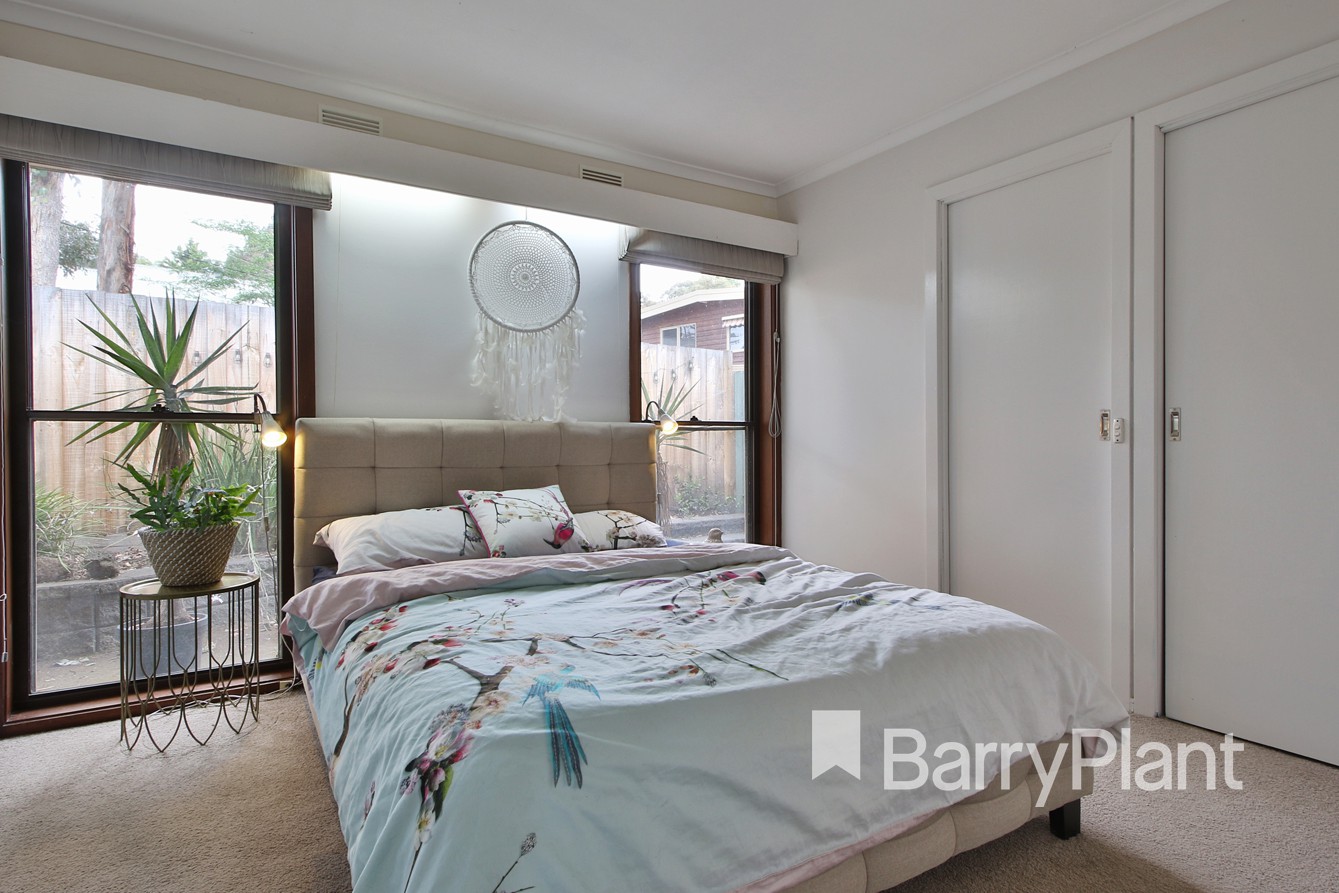 16 Floriston Grove, Eltham, VIC 3095 - Thumbnail 2 - 17/01/2020