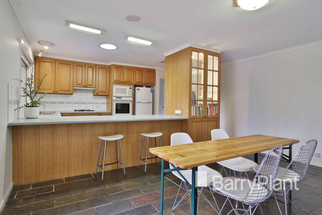 16 Floriston Grove, Eltham, VIC 3095 - Thumbnail 1 - 17/01/2020