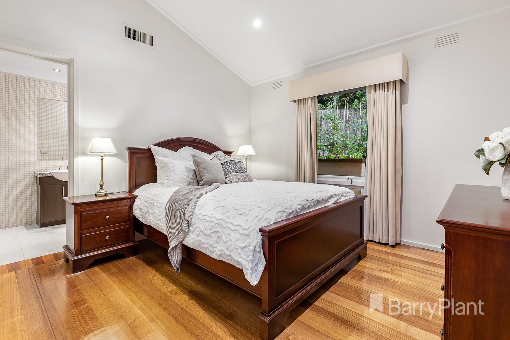 10 Stradmore Avenue, Templestowe, VIC 3106, Templestowe - Thumbnail 5