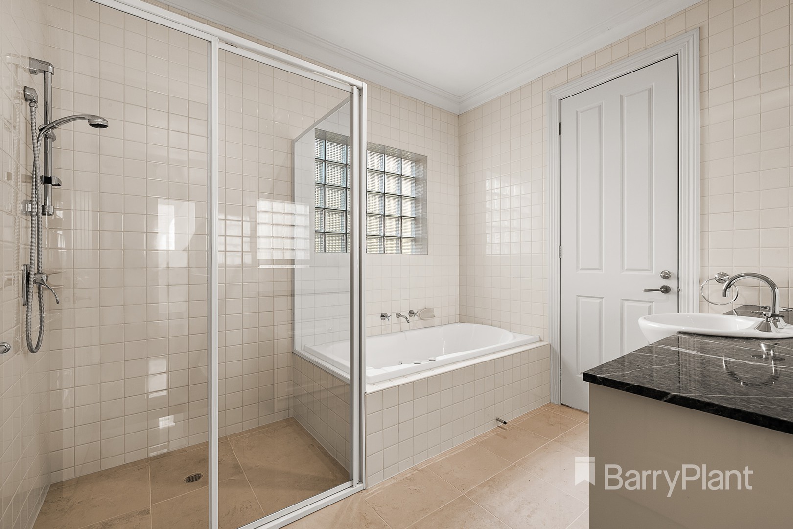 13 Laurie Road, Doncaster East, VIC 3109, Doncaster East - Thumbnail 7