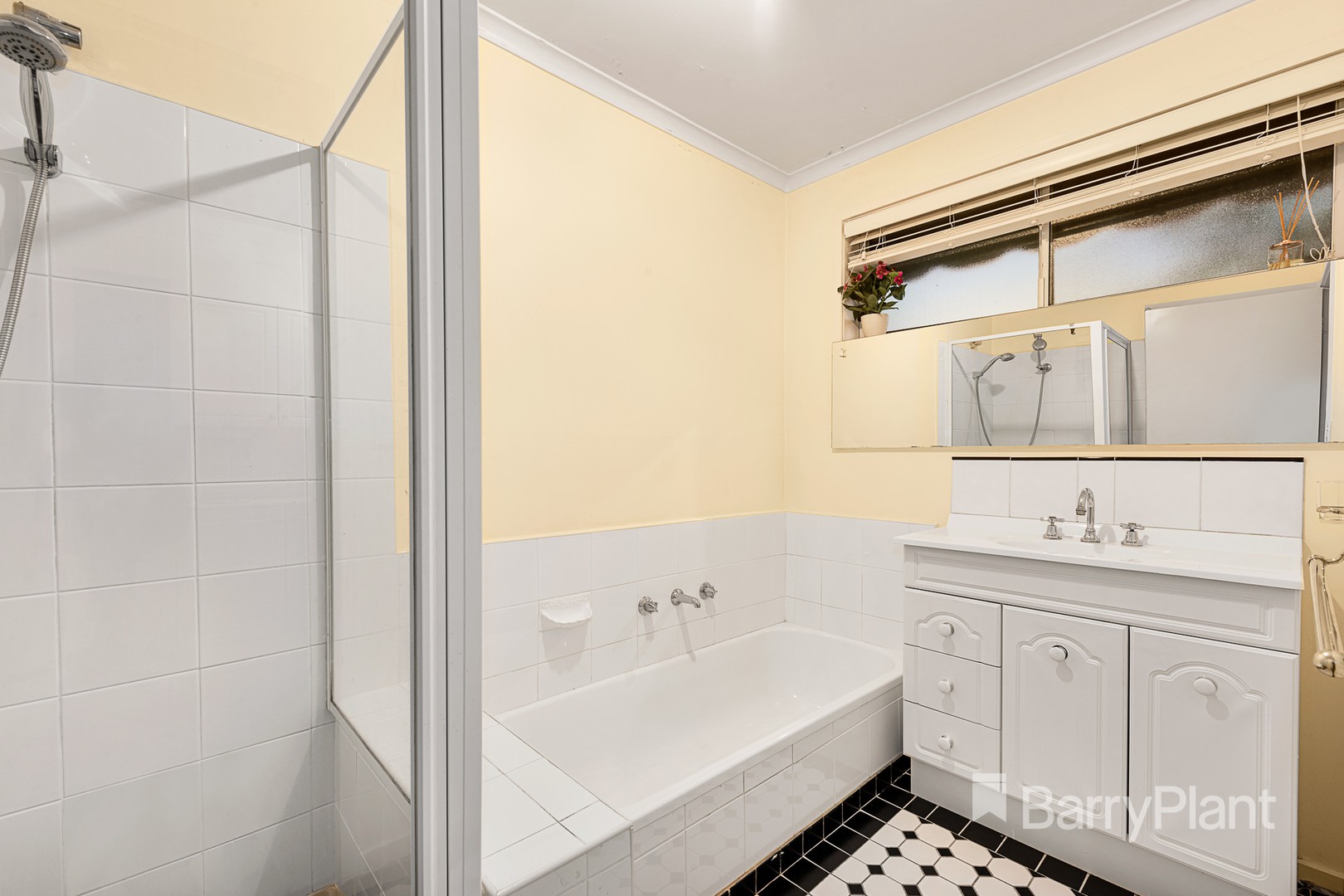 1/44 Beverley Street, Doncaster East, VIC 3109, Busby - Thumbnail 6