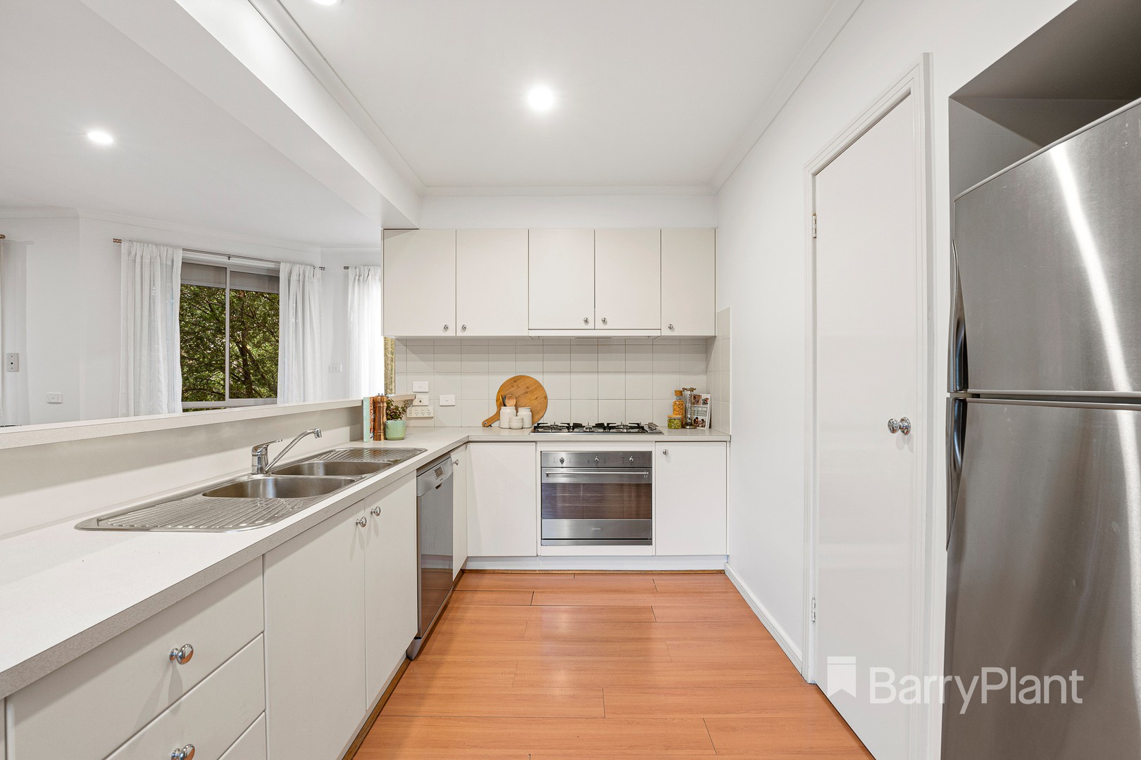 19 Pinnacle Crescent, Bulleen, VIC 3105, Bulleen - Thumbnail 3