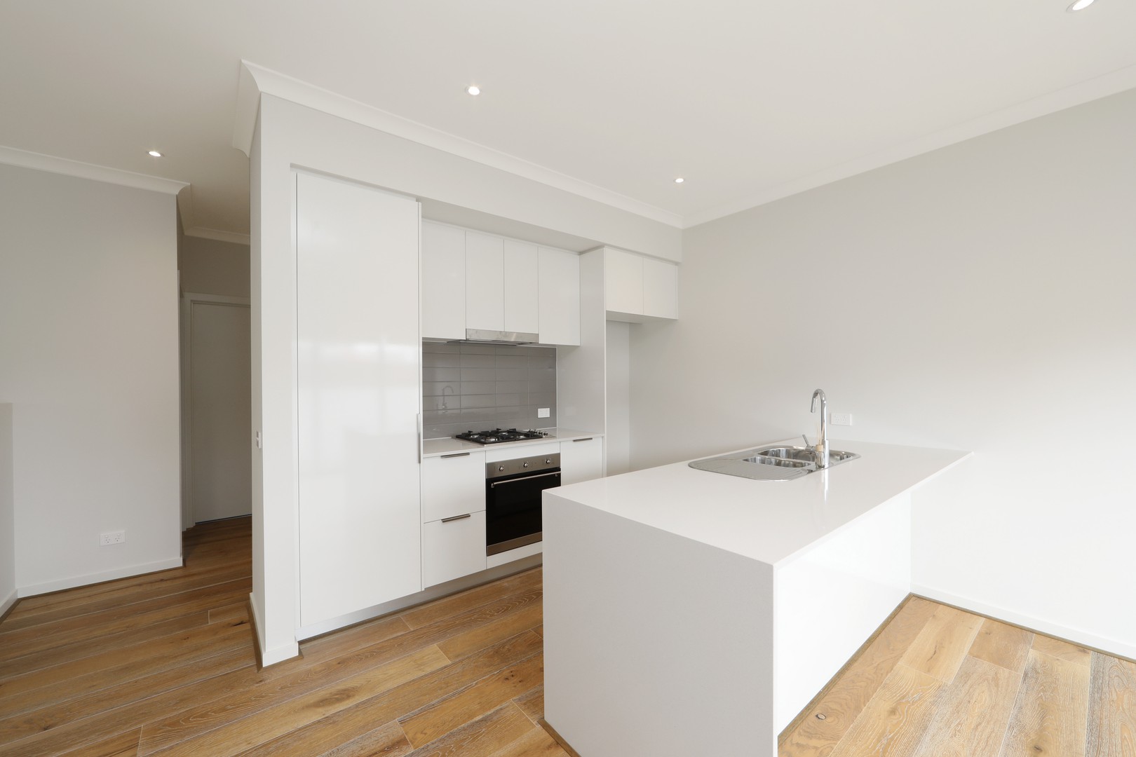 2/9 Luton Court, Rowville, VIC 3178 - Thumbnail 1 - 04/02/2020