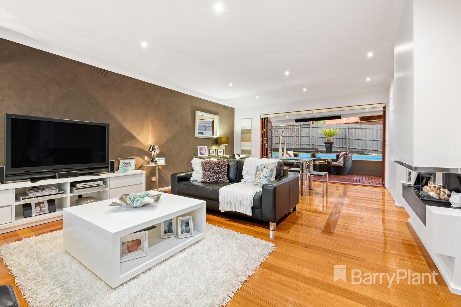 10 Stafford CourtDoncaster East, VIC 3109, Doncaster East - Thumbnail 2