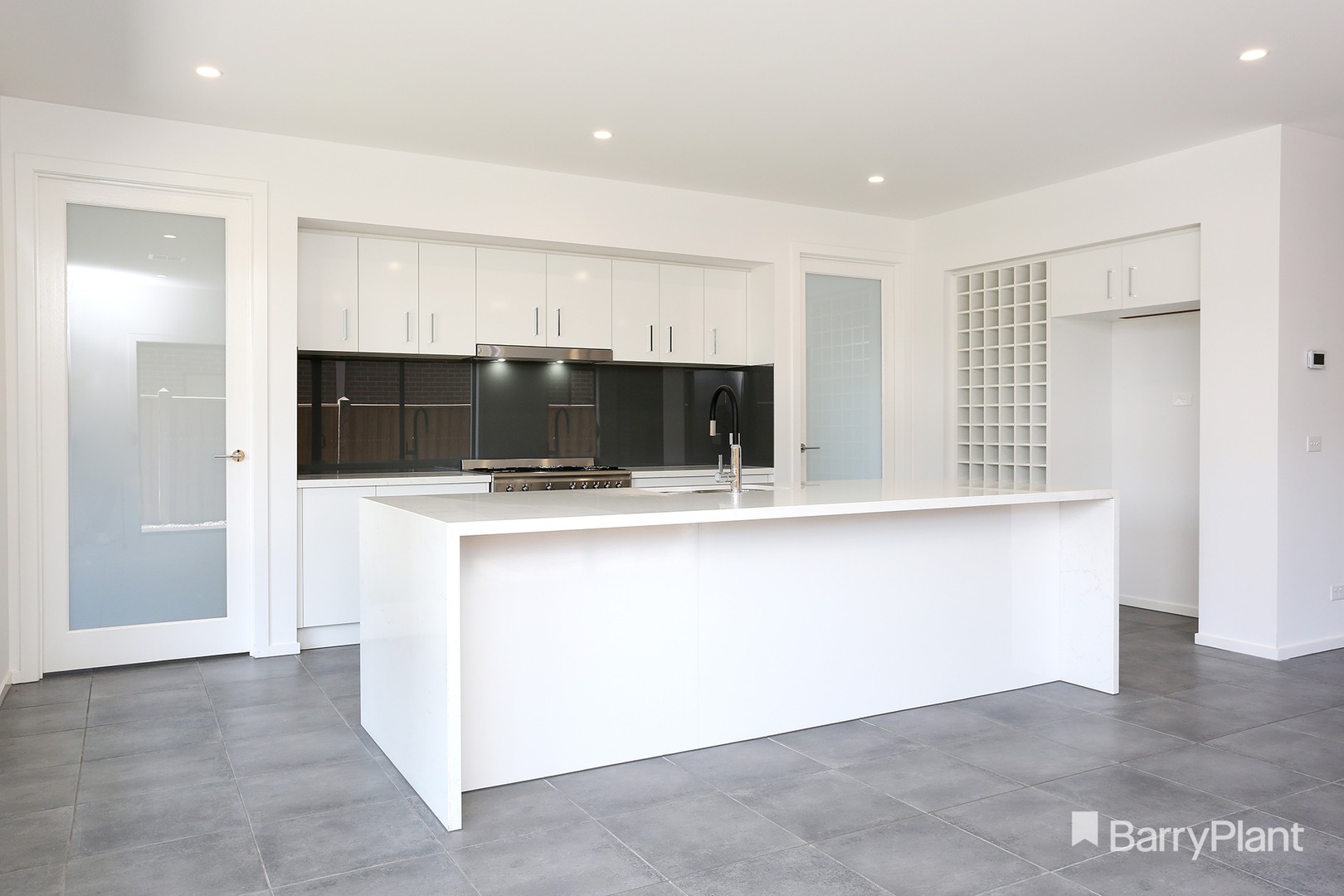 39 Starboard  Way, Werribee South, VIC 3030 - Thumbnail 1 - 08/02/2020