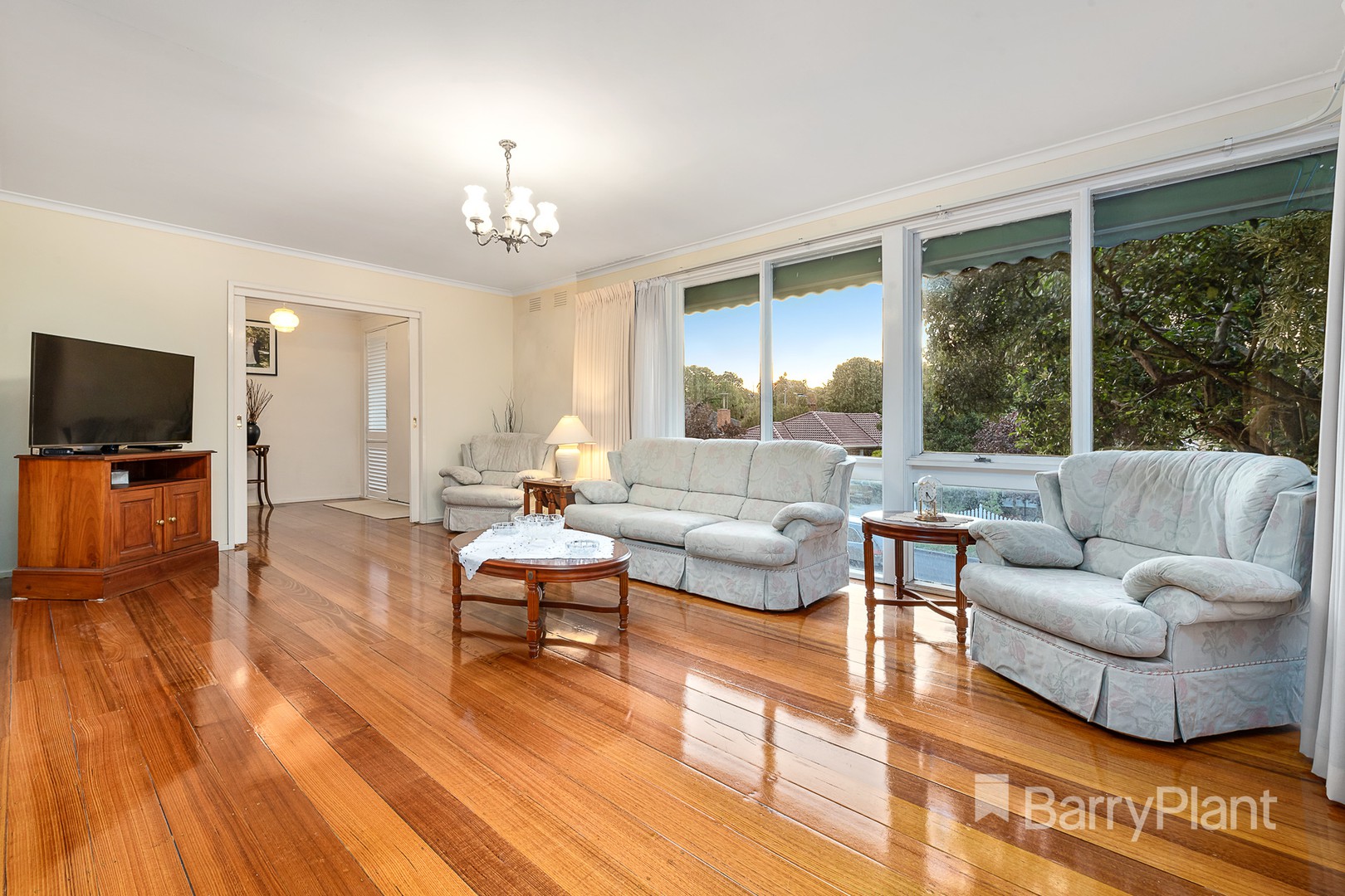 1 Sandhurst Avenue, Doncaster East, VIC 3109, Doncaster East - Thumbnail 2