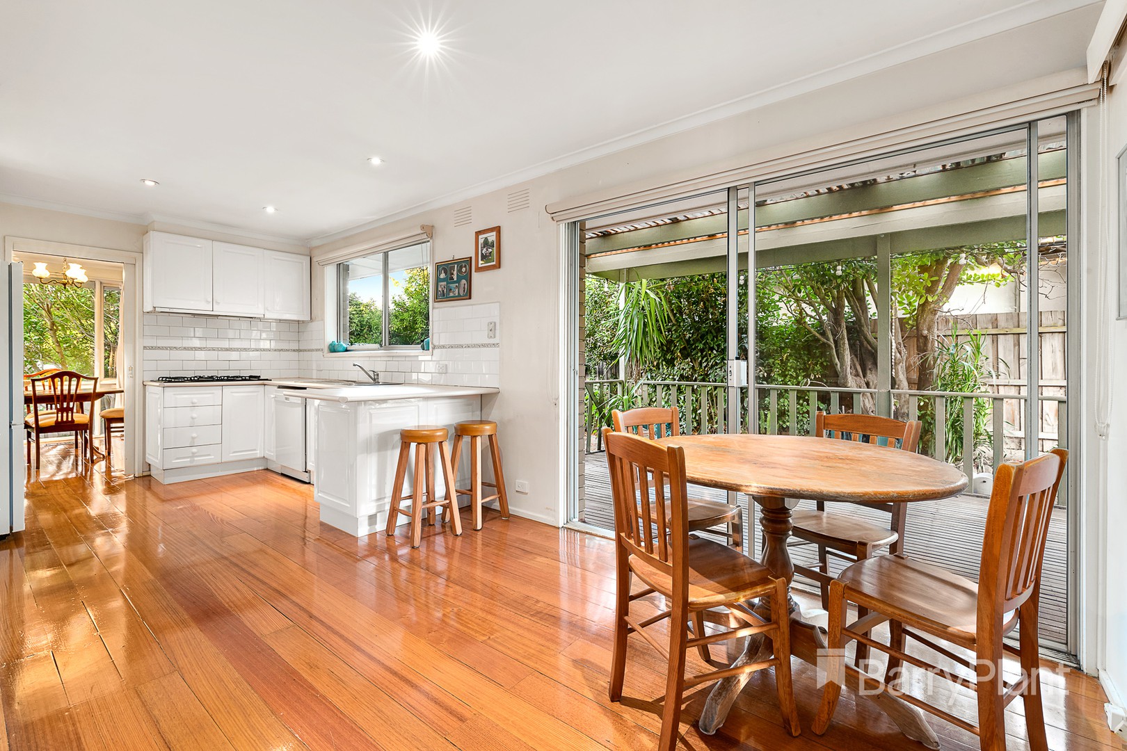 1 Sandhurst Avenue, Doncaster East, VIC 3109, Doncaster East - Thumbnail 3